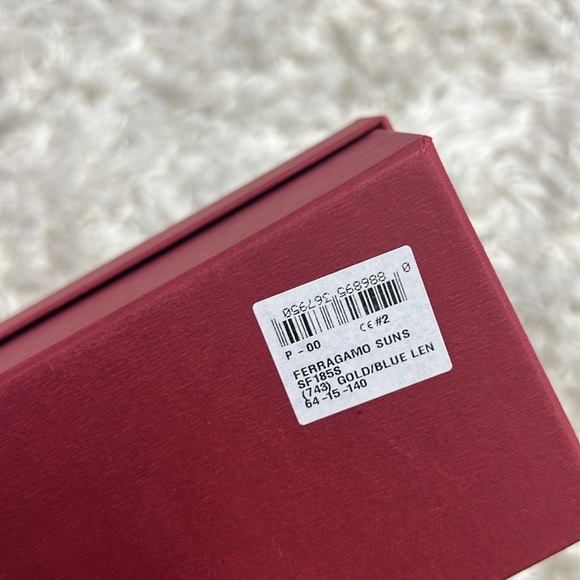 Authentic Ferragamo sunglasses - Picture 7 of 8